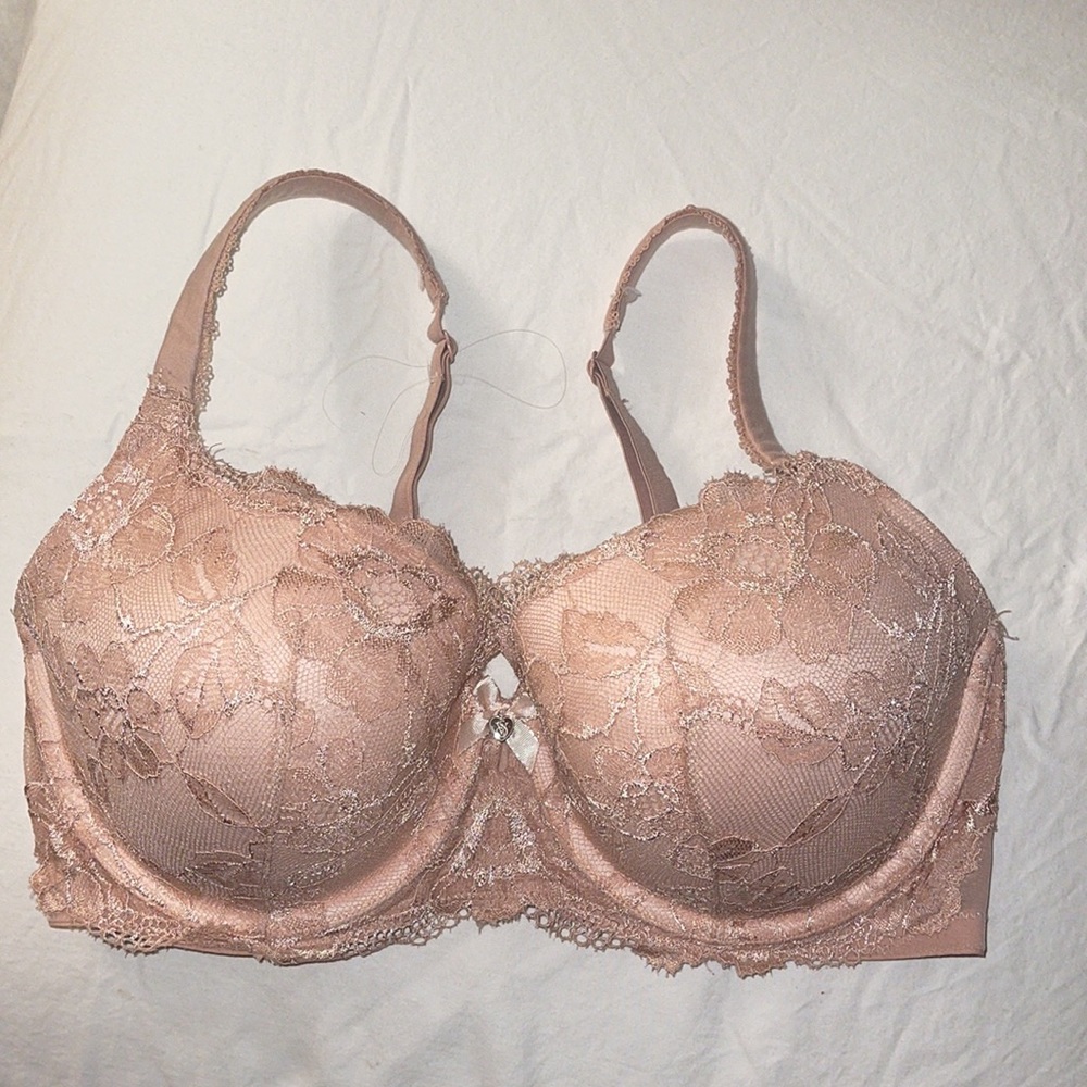 Victoria’s Secret Bra 36DD blush color